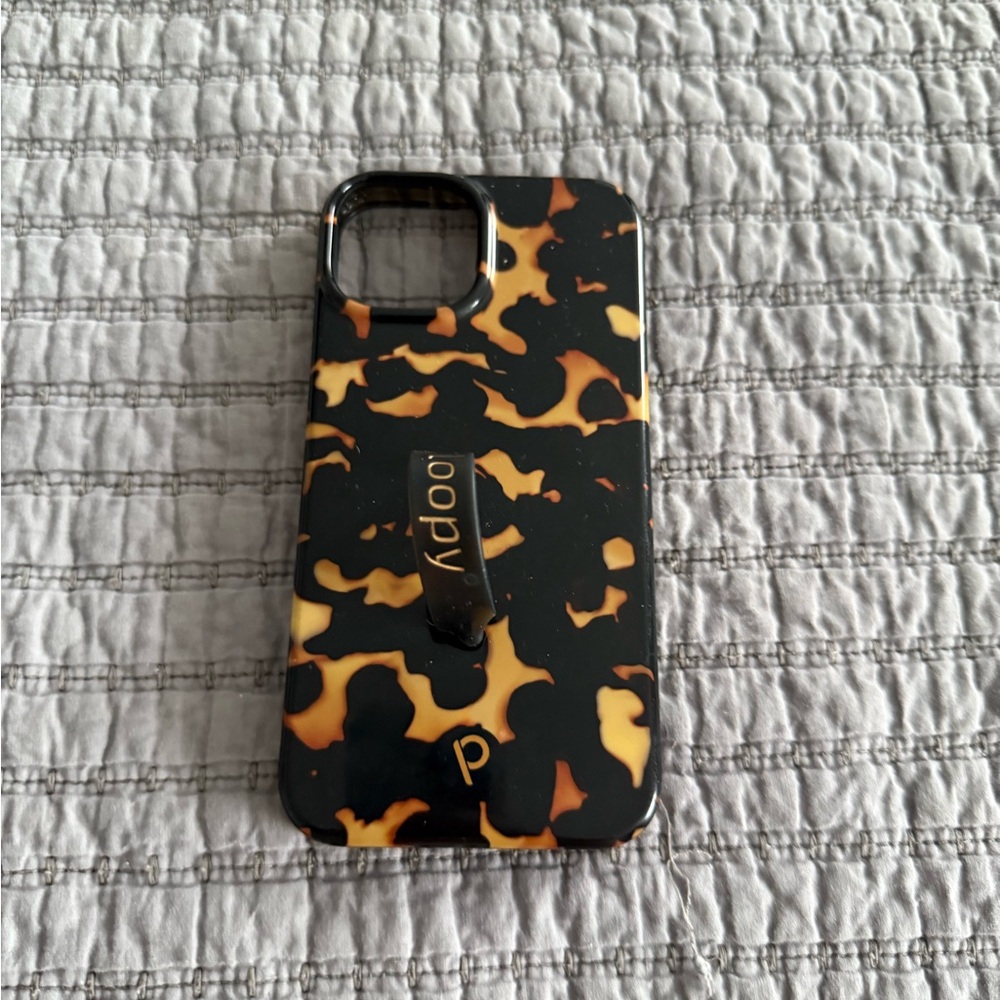 Loopy iPhone 13 Tortoise Righty Phone Case
